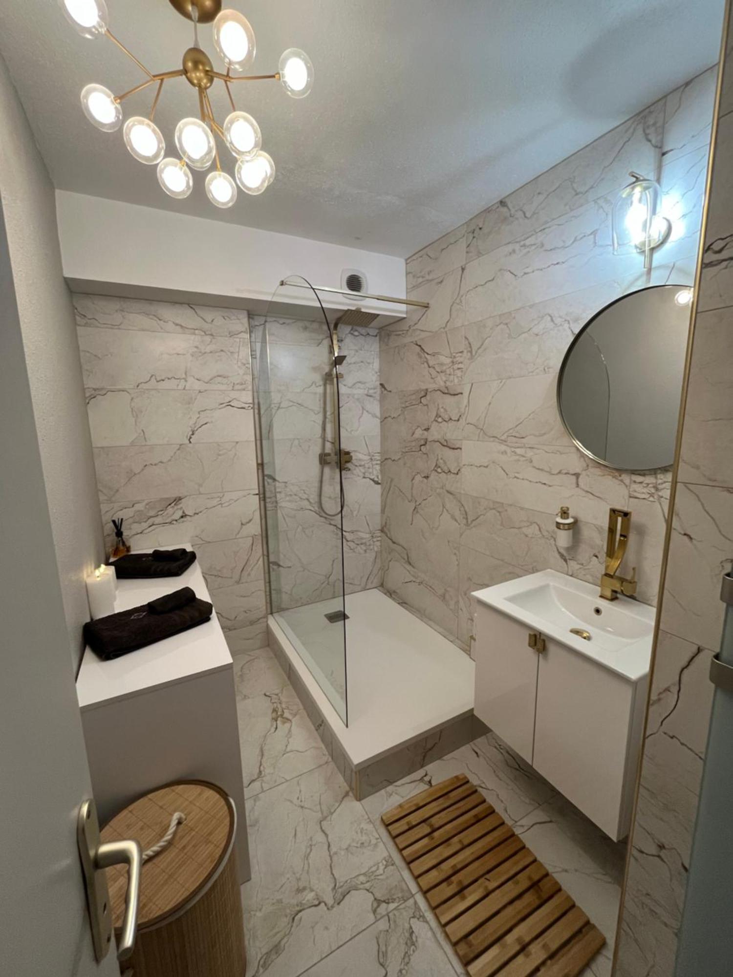 « Le Boudoir D'Elodie » Le Spa Romantique Saint-Léonard Extérieur photo
