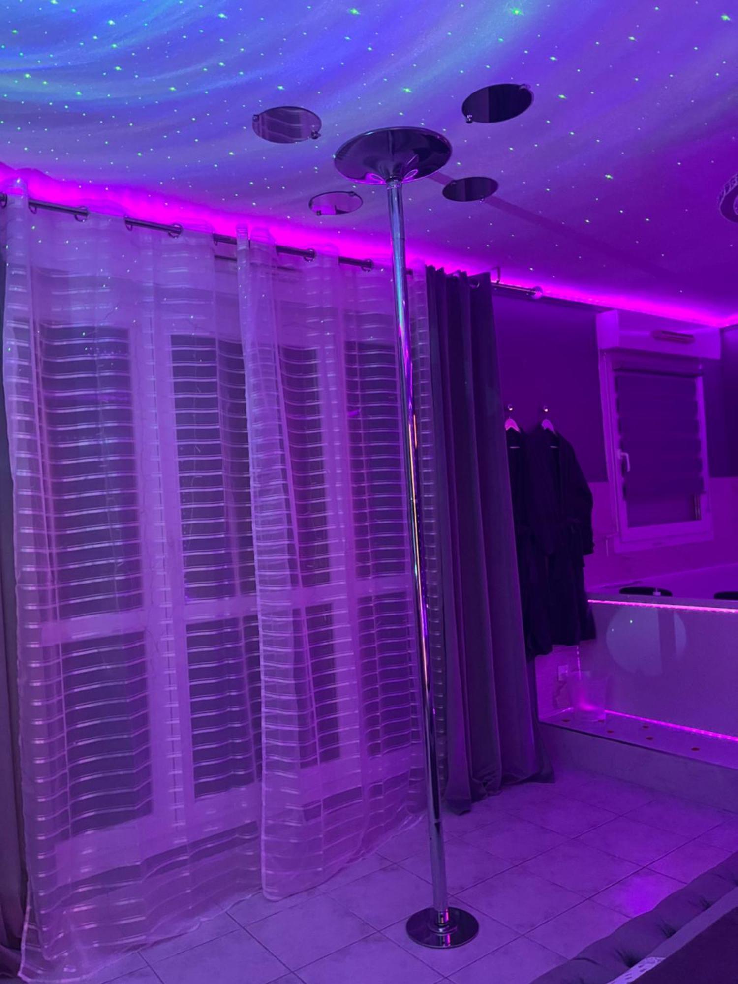 « Le Boudoir D'Elodie » Le Spa Romantique Saint-Léonard Extérieur photo